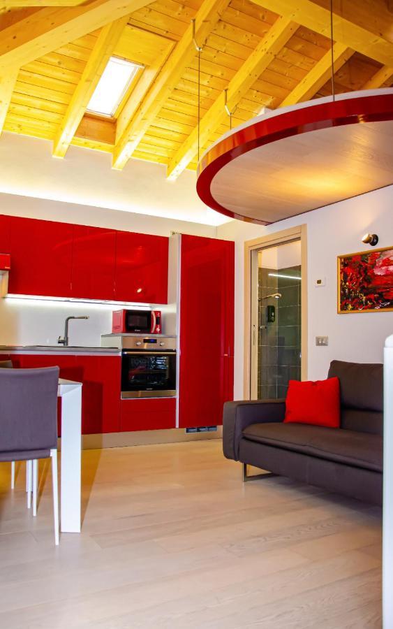 Holiday House Viola Tirano Εξωτερικό φωτογραφία