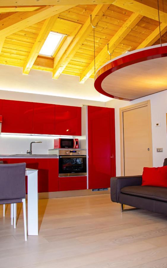 Holiday House Viola Tirano Εξωτερικό φωτογραφία