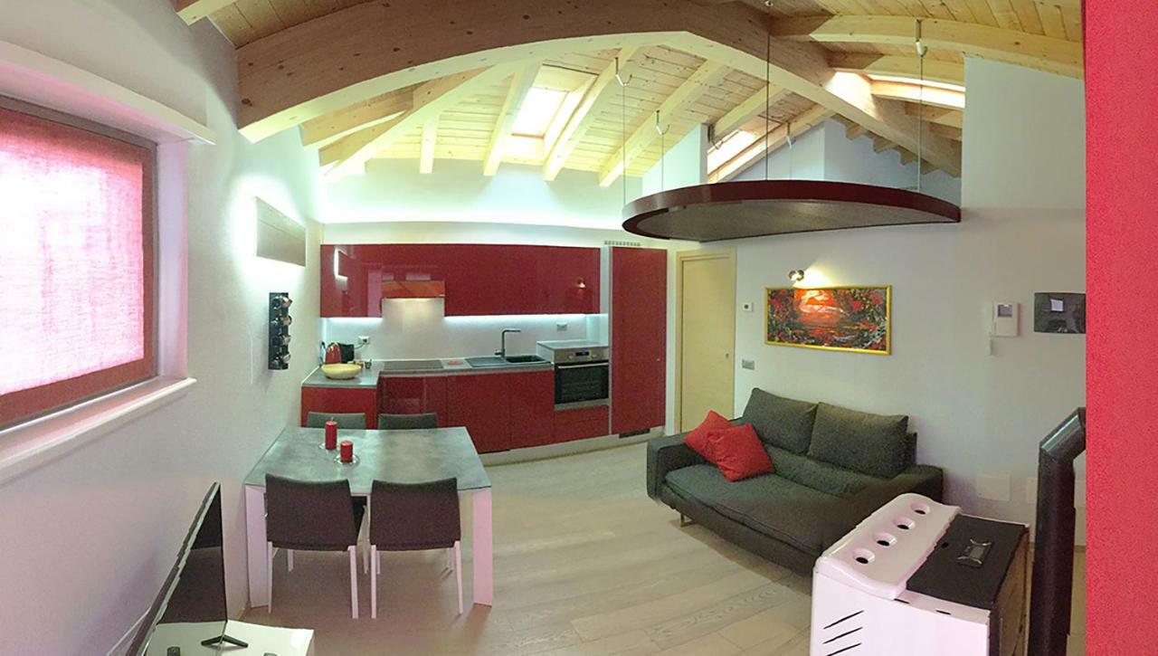 Holiday House Viola Tirano Εξωτερικό φωτογραφία