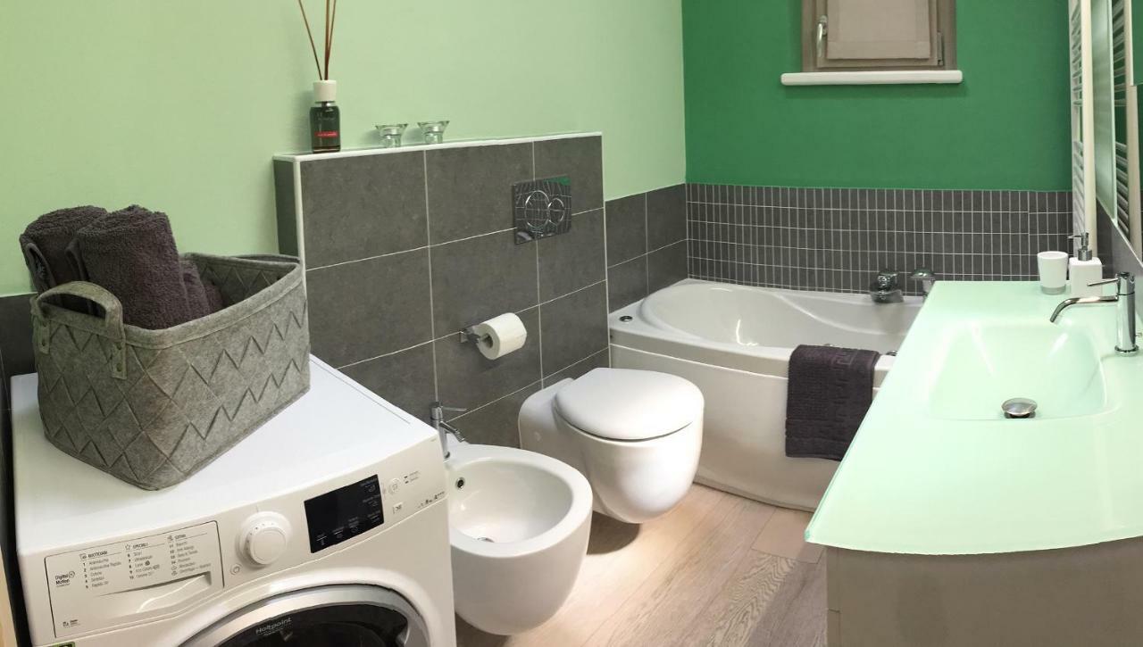 Holiday House Viola Tirano Εξωτερικό φωτογραφία